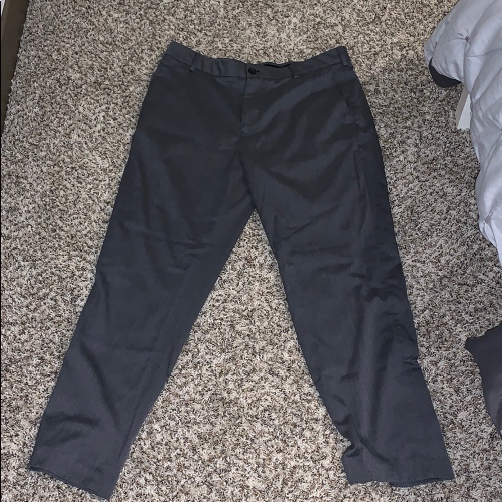Gray Van Heusen straight 34x30 black men’s pant